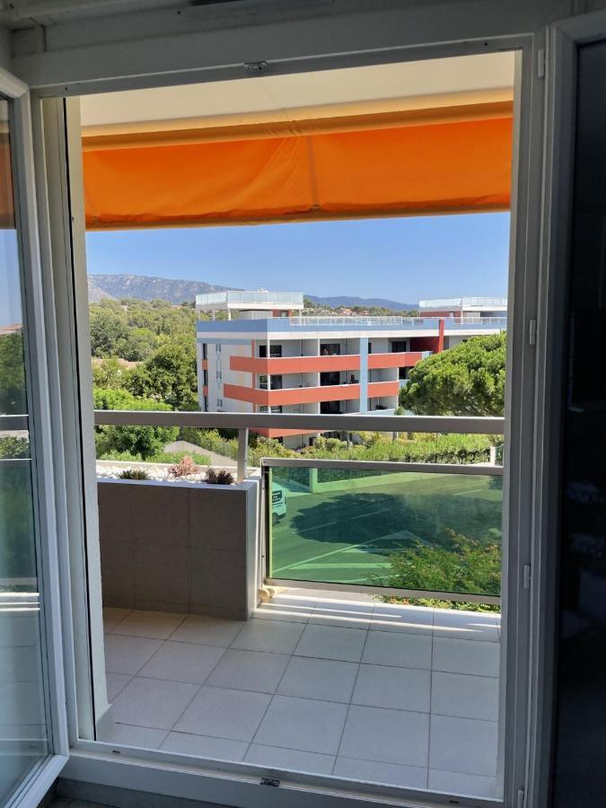 Bormes-Les-Mimosas - Appart 25M2 Avec Balcon - 4P 外观 照片
