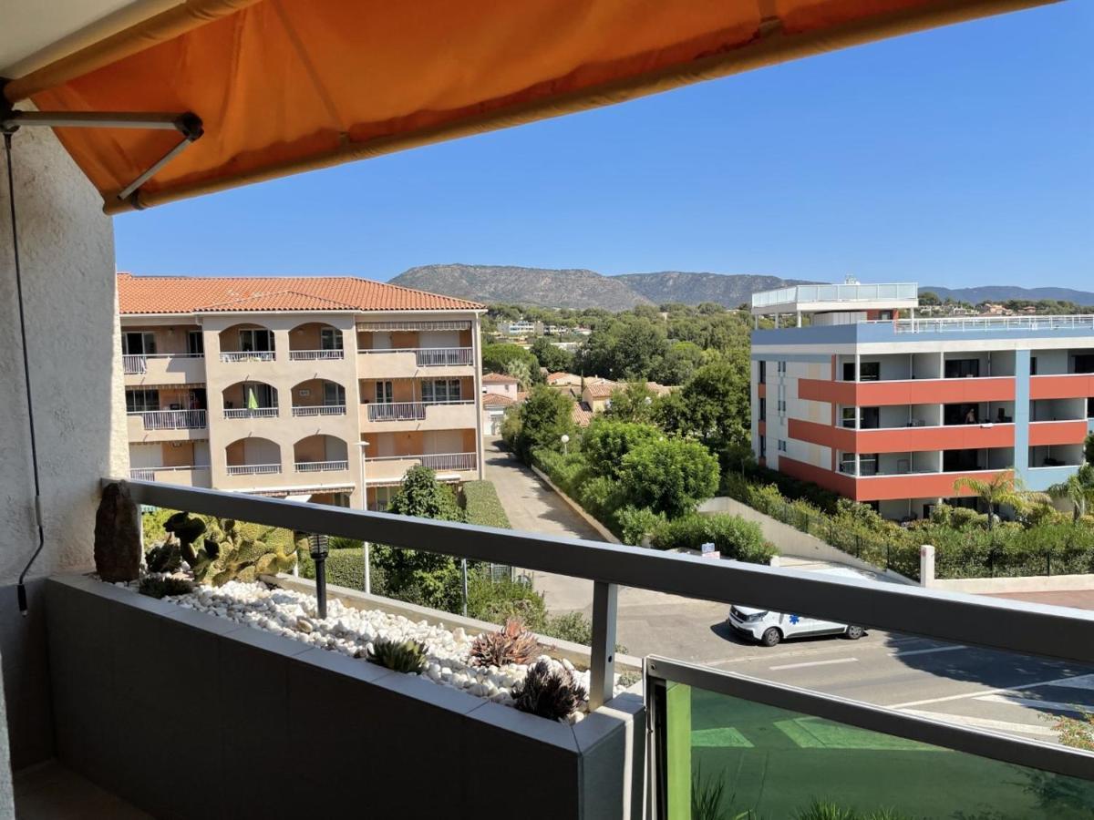 Bormes-Les-Mimosas - Appart 25M2 Avec Balcon - 4P 外观 照片