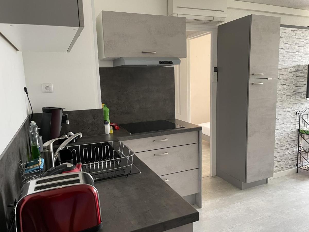 Bormes-Les-Mimosas - Appart 25M2 Avec Balcon - 4P 外观 照片