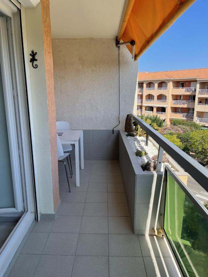 Bormes-Les-Mimosas - Appart 25M2 Avec Balcon - 4P 外观 照片